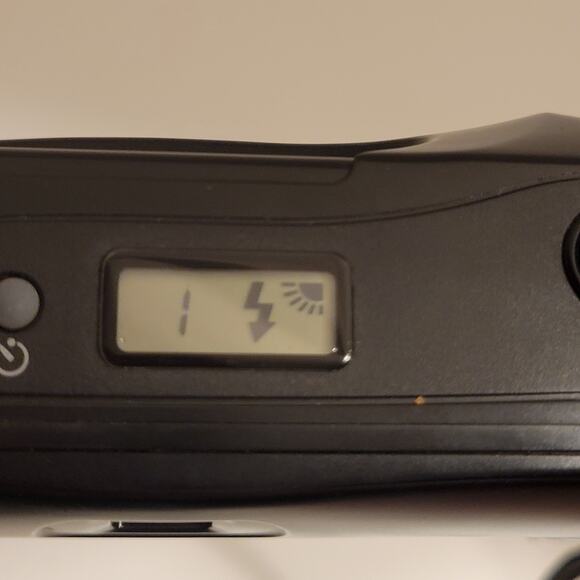 Yashica Micro Elite AF 32mm Film Camera f3.5 Point & Shoot Black - Picture 12 of 15